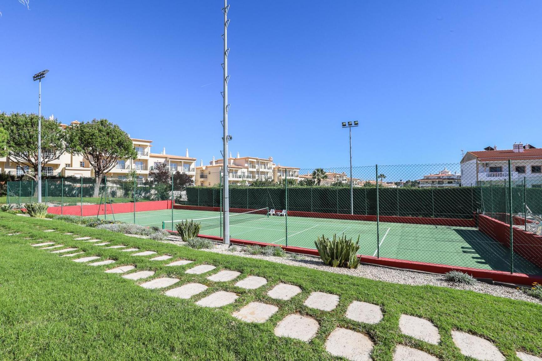 Charming Flat 10 Min Walk To Beach Leilighet Albufeira Eksteriør bilde